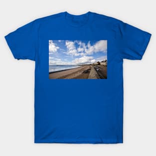 Newbiggin Bay in Northumberland T-Shirt